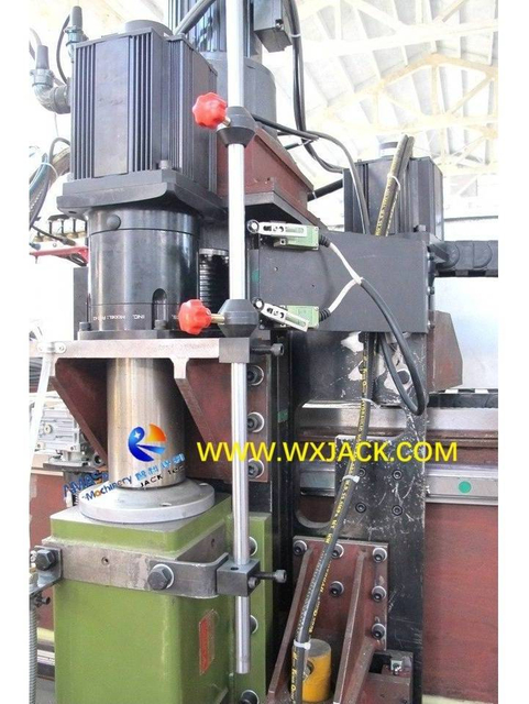 3 Máquina de perforación y corte de CNC 15 IMG_2768