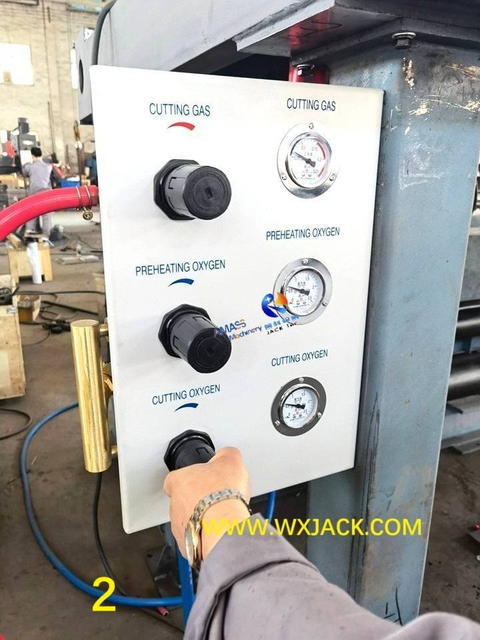 2 Máquina cortadora de llama CNC 64