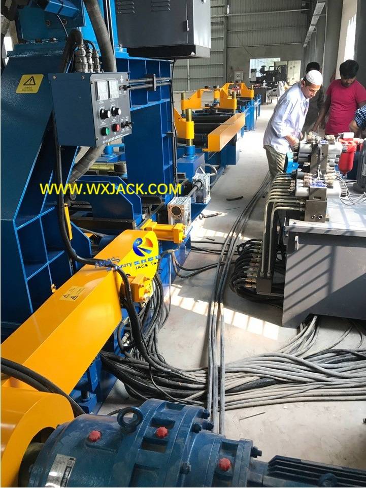 Máquina de fabricación de haz de acero de disposición de línea de producción