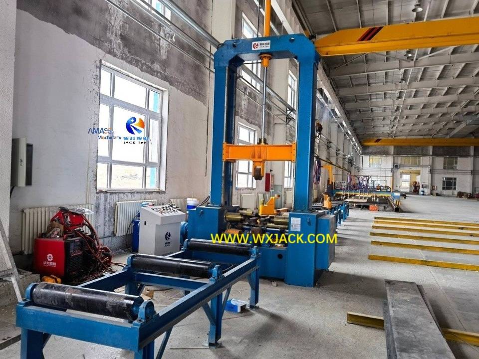 Máquina de ensamblaje de haz de H de tamaño z15/z18/z20 convencional con soldadura por tachuela