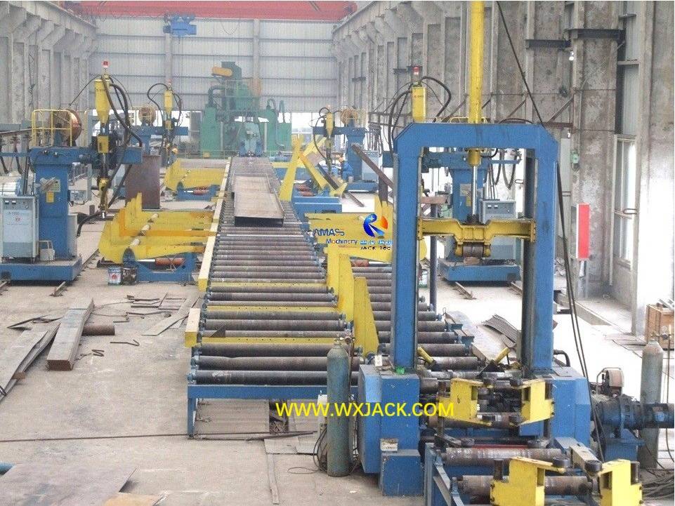Máquina de ensamblaje de haz de H de tamaño z15/z18/z20 convencional con soldadura por tachuela