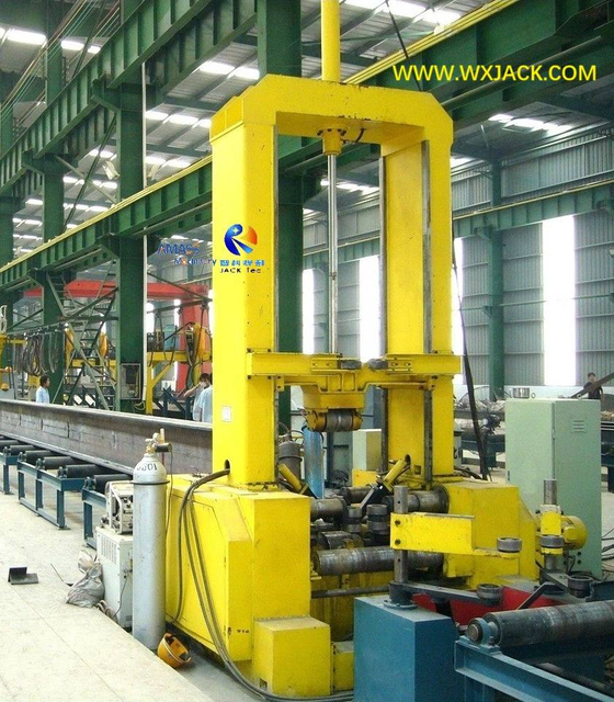1 M&aacute;quina ensambladora de vigas IH 15