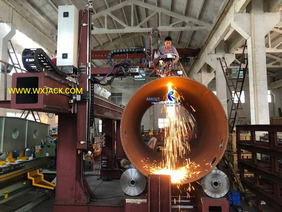 2 Máquina cortadora de tubos CNC grande de 7 ejes 42 IMG_4604