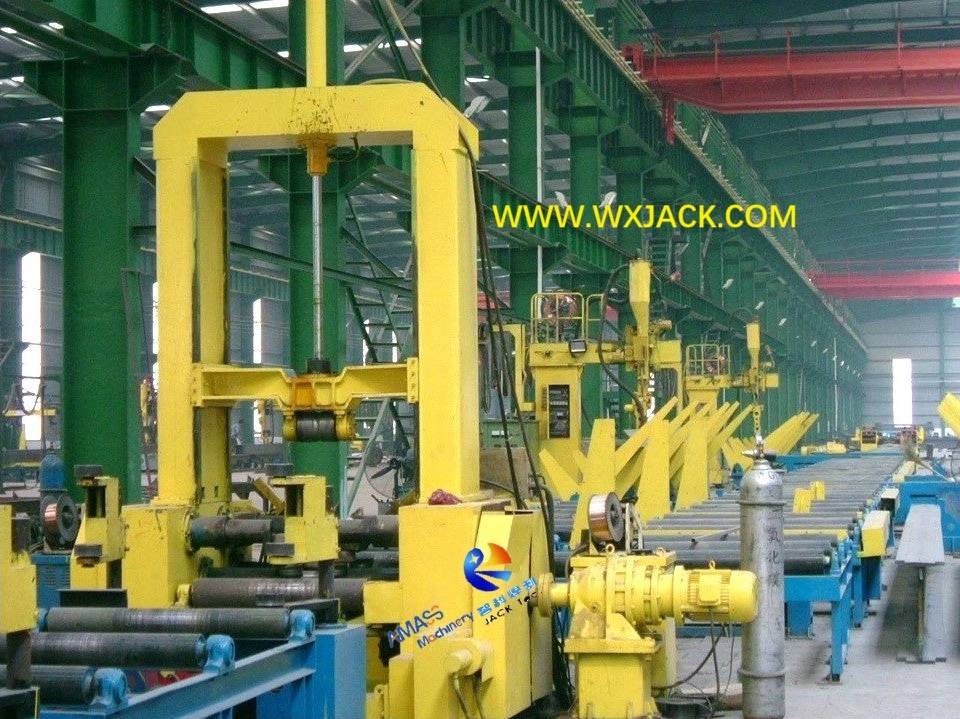 Máquina de ensamblaje de haz de H de tamaño z15/z18/z20 convencional con soldadura por tachuela