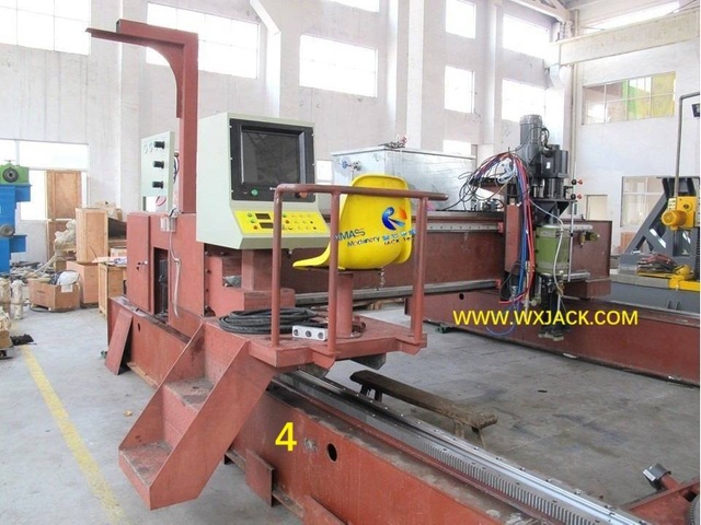 4 Máquina de corte y perforación de CNC 11
