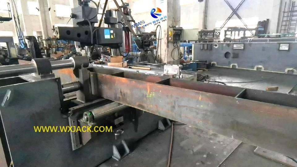 5 H Beam Horizontal Straightening Machine 3.jpg