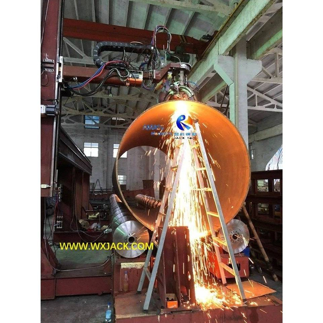 M&aacute;quina cortadora de tubos CNC grande de 3 y 6 ejes 57 IMG_4577