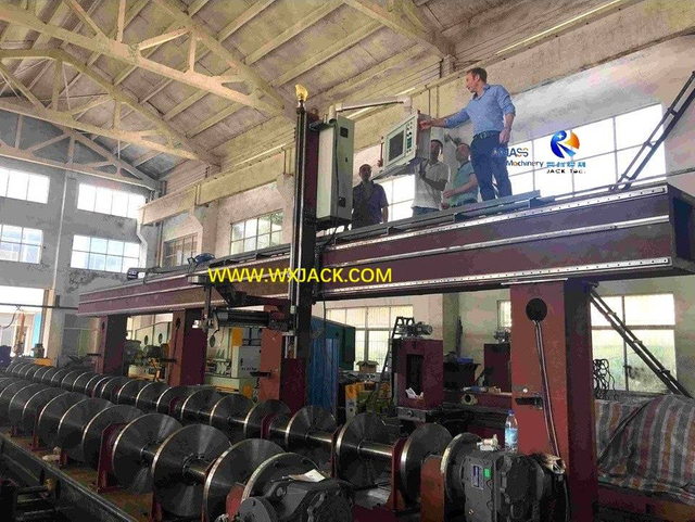 1 M&aacute;quina cortadora de intersecciones de tubos CNC grande de 7 ejes 52 IMG_4427