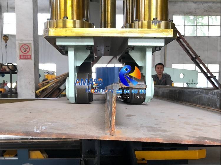 4 Ribbed Plate Straightening Machine 18- 微信图片_20210902135253