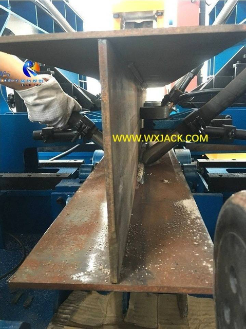 2 M&aacute;quina soldadora de vigas H con funci&oacute;n integral tres en uno 13