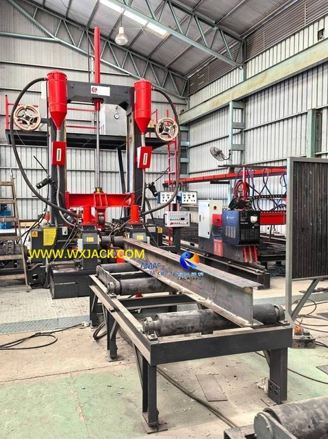 10 M&aacute;quina soldadora de vigas en H tres en uno I 74