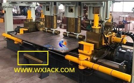 Máquina redondeadora de bordes de placas de acero Fig5 8 IMG_2482