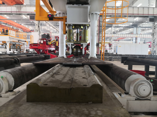 3 M&aacute;quina enderezadora de costuras para soldadura a tope de placas de acero 33