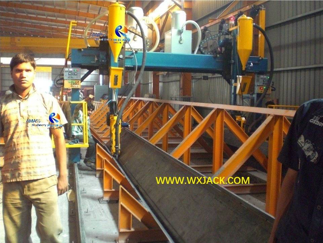 M&aacute;quina de soldadura con sierra de p&oacute;rtico de 2 vigas IH 45 CIMG1807