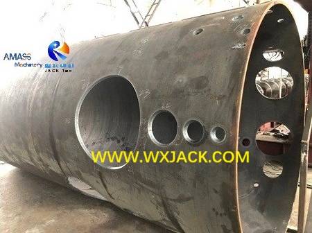 Fig4 Máquina cortadora de tubos CNC de 5 o 7 ejes 45