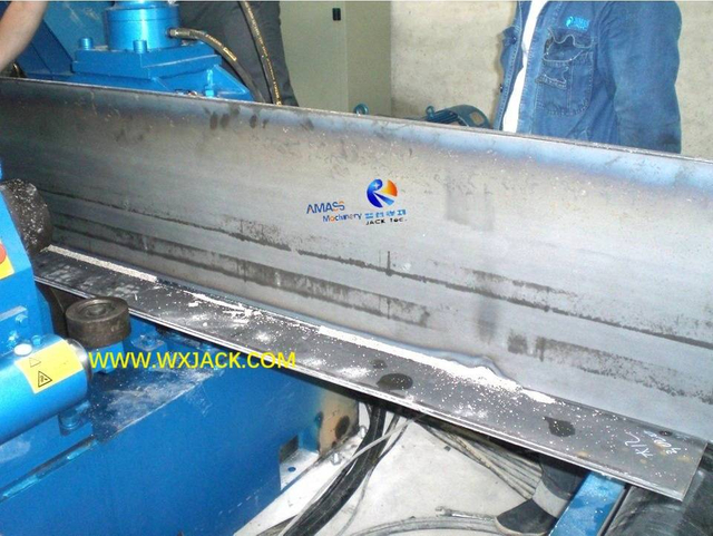 4 M&aacute;quina enderezadora y soldadora para ensamblaje de vigas en H 3 en 1 19