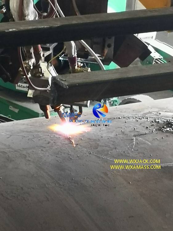 Máquina cortadora de tubos CNC grande de llama y plasma 2500/12 de 7 ejes