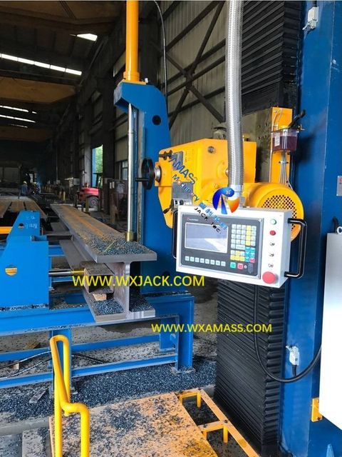 12 Fresadora CNC 145