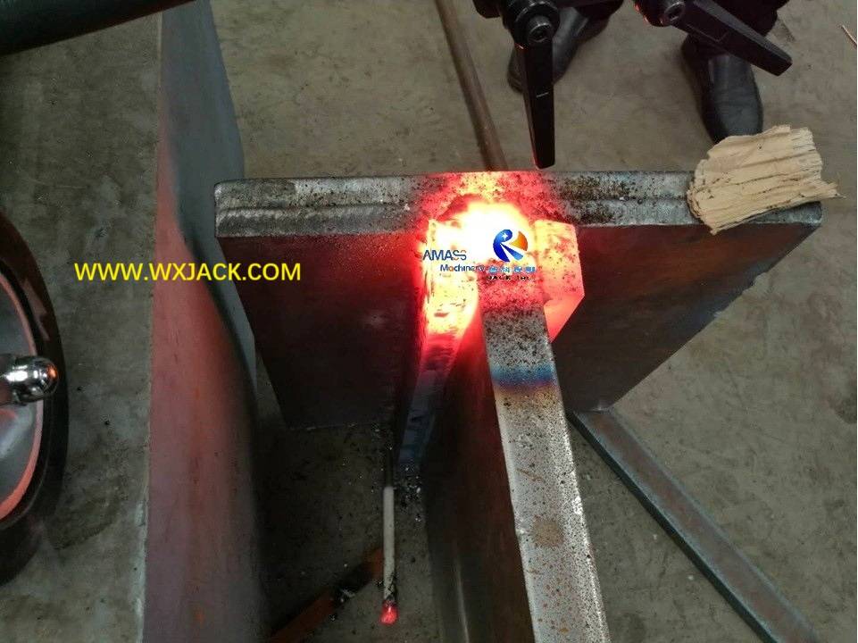 XD15 Máquina de soldadura de electroestroslag de boquilla consumible con sobreventa