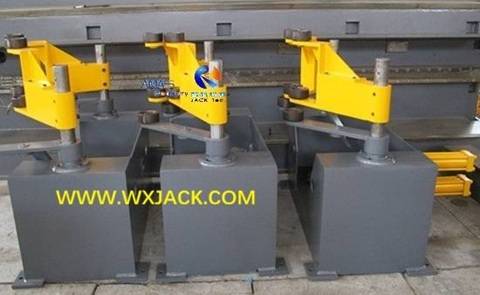 Fig2 Máquina de ensamblaje de vigas en T y vigas en H 1 IMG_5582