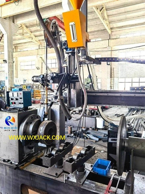 M&aacute;quina de soldadura de costura longitudinal y circunferencial de brida de 3 tubos 6