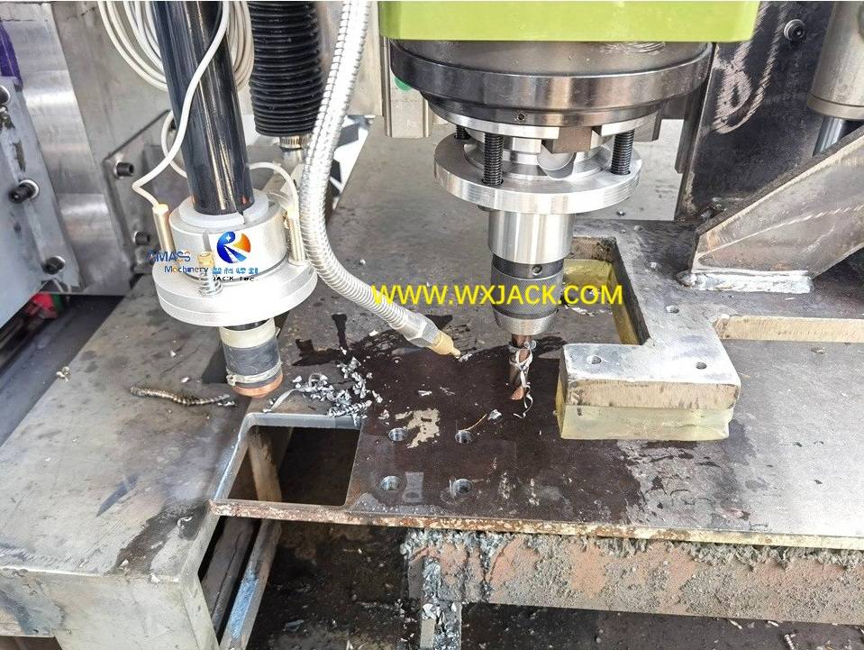 Máquina de perforar y cortar CNC 