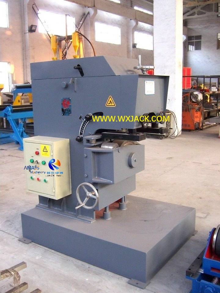 GD20 Máquina de chaflán de cizallamiento en rodadura en una pequeña placa de metal