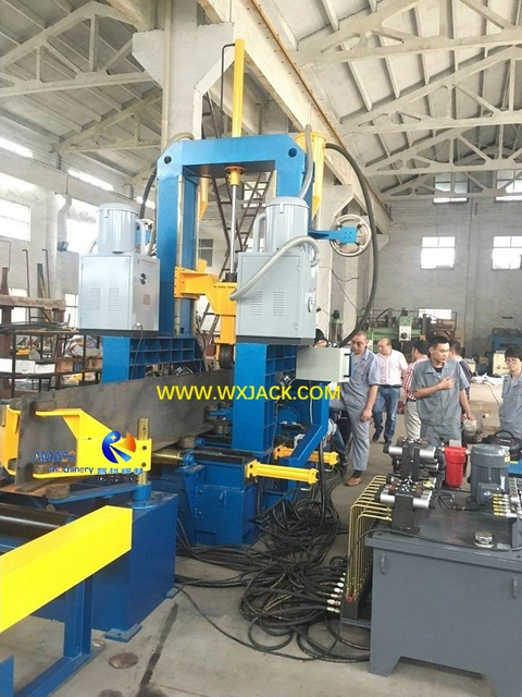 4 M&aacute;quina soldadora para fabricaci&oacute;n de vigas en H 3 en 1 47 IMG_1574