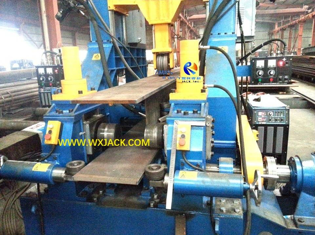 M&aacute;quina soldadora para fabricaci&oacute;n de vigas 4 3 en 1 H 161