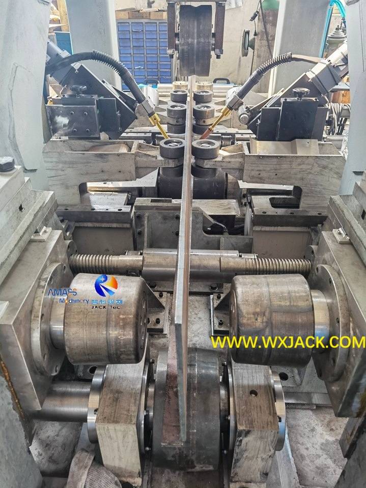 Máquina de fabricación de haz de acero de disposición de línea de producción