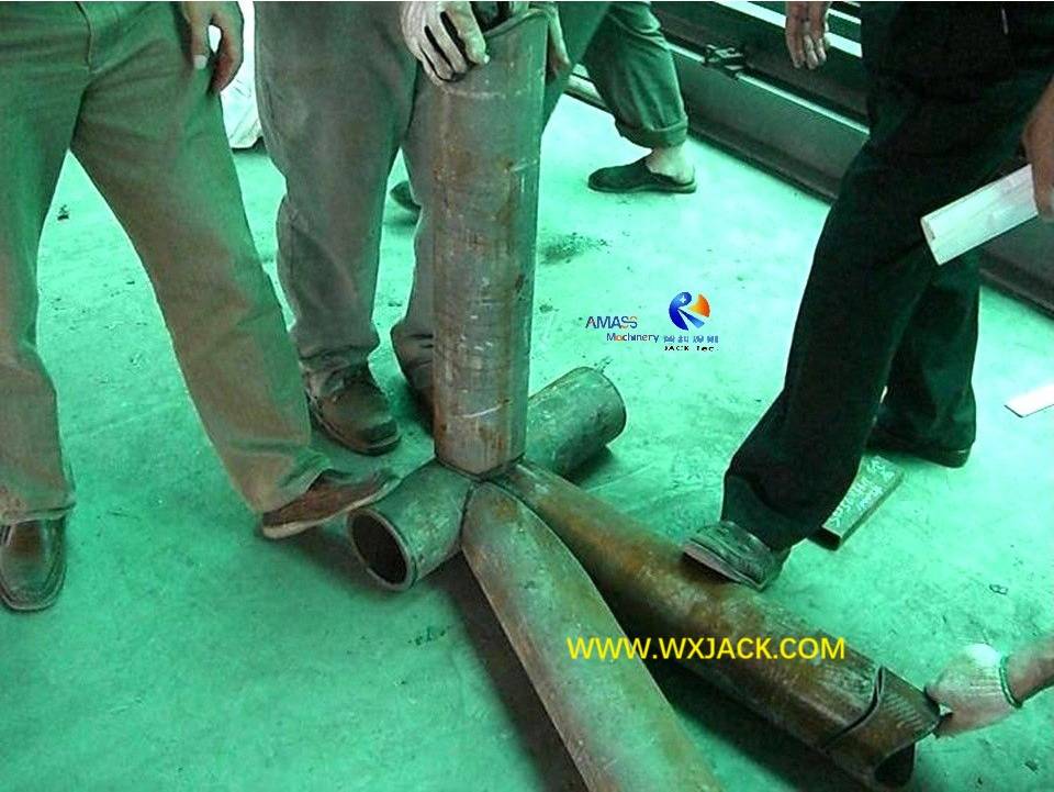 3 ejes 600/6 Máquina de corte de tubería CNC de alta calidad y plasma CNC de alta calidad