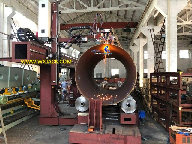 M&aacute;quina cortadora de tubos CNC grande de 3 y 7 ejes 43 IMG_4605