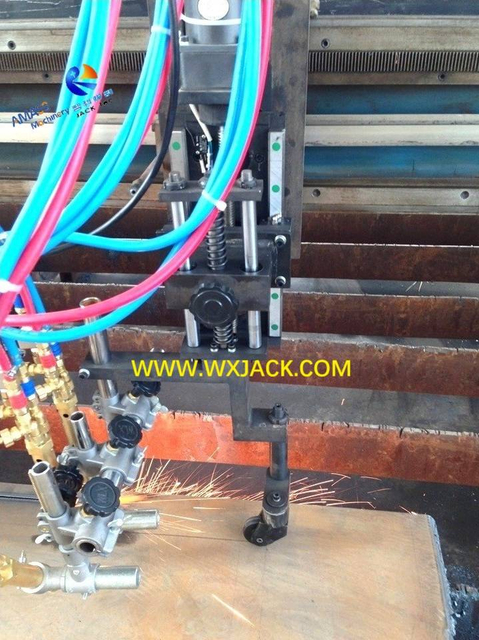 3 triple máquina de cortar llamas CNC 11