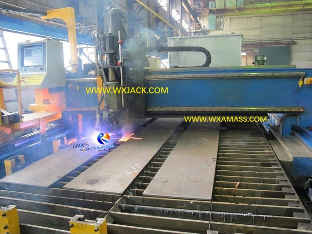 2 Máquina de corte y taladrado CNC 20