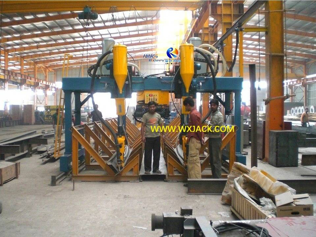 M&aacute;quina de soldadura con sierra de p&oacute;rtico de 8 vigas IH 48 CIMG1899