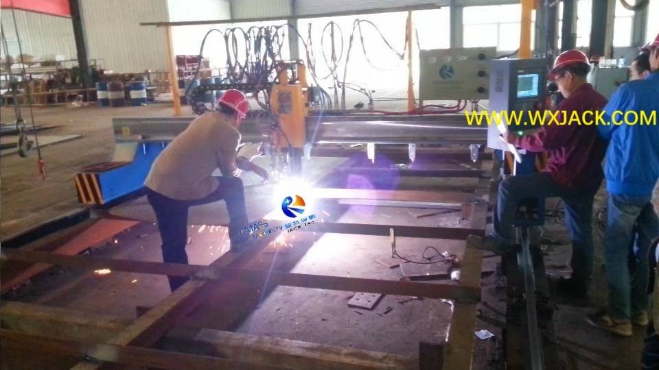 3 CNC Flame Plasma Cutting Machine 3A.jpg