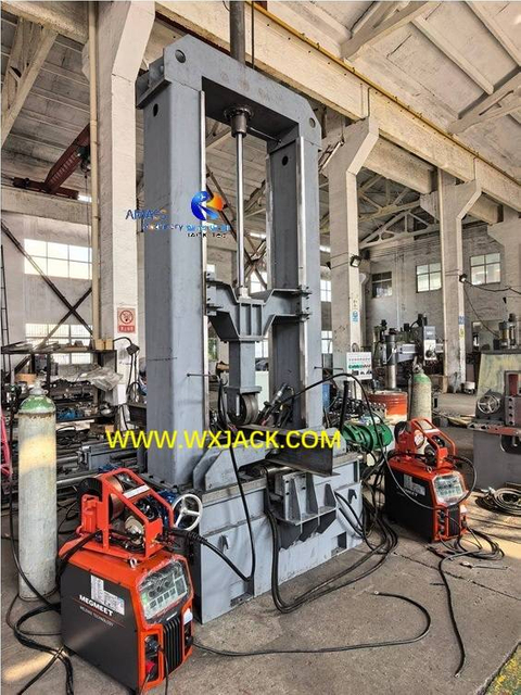 1 M&aacute;quina ensambladora de vigas H 53