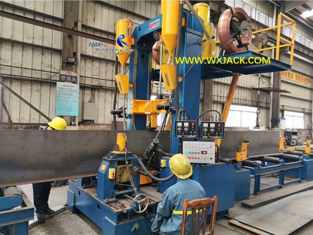 8 M&aacute;quina enderezadora y soldadora para ensamblaje de vigas en H 3 en 1 24