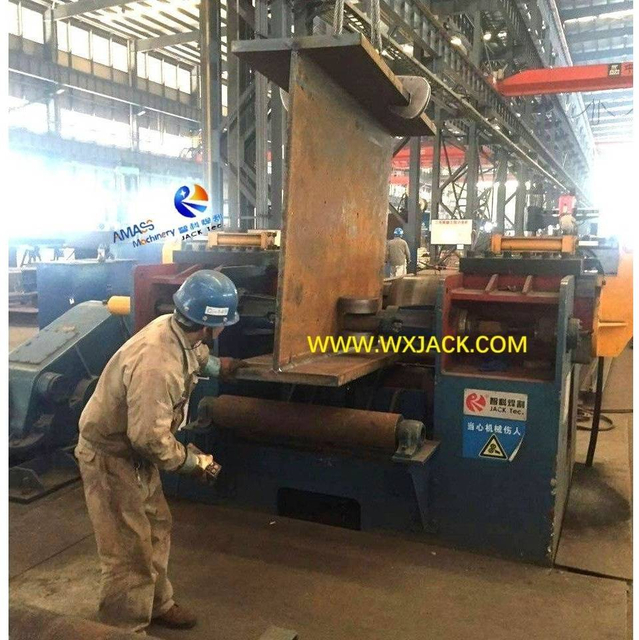 2 M&aacute;quina enderezadora de vigas H con accionamiento hidr&aacute;ulico 1
