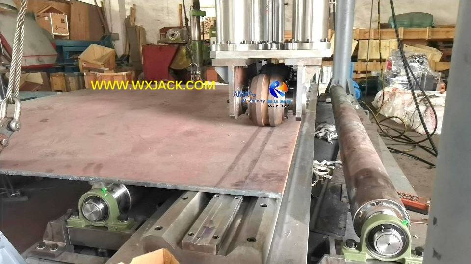 3 Steel Plate Butt Welding Seam Straightening Machine 4.jpg