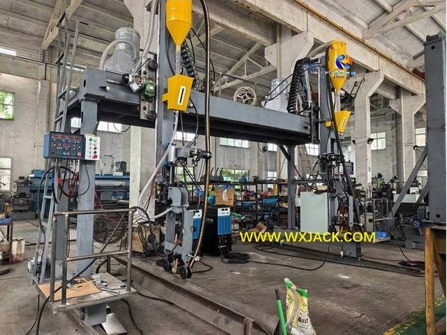 M&aacute;quina de soldadura de vigas 3 H 16