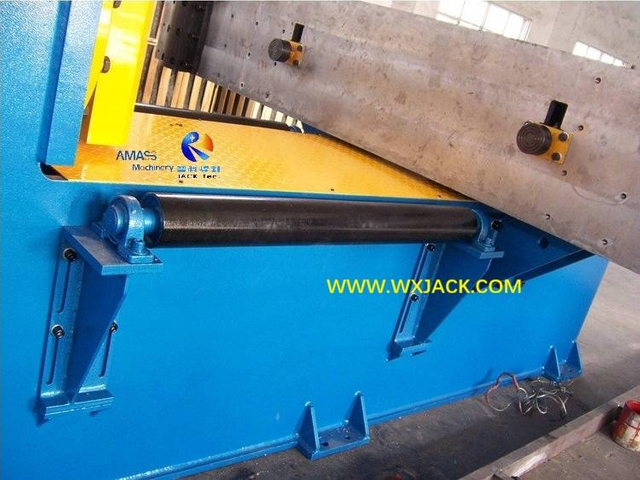 4 M&aacute;quina enderezadora longitudinal de vigas BOX H de acero 2 100_9904