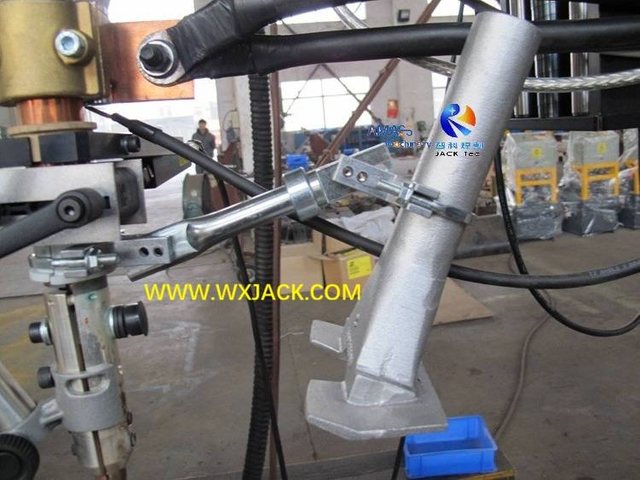 Manipulador de soldadura de 4 columnas y pluma 24 IMG_3542