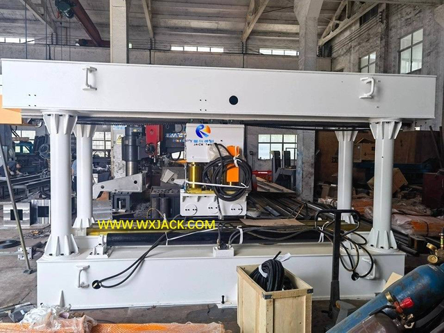 M&aacute;quina enderezadora de costuras para soldadura a tope de 9 placas 48