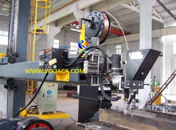 Máquina de soldadura con manipulador de pluma de columna Fig3 31