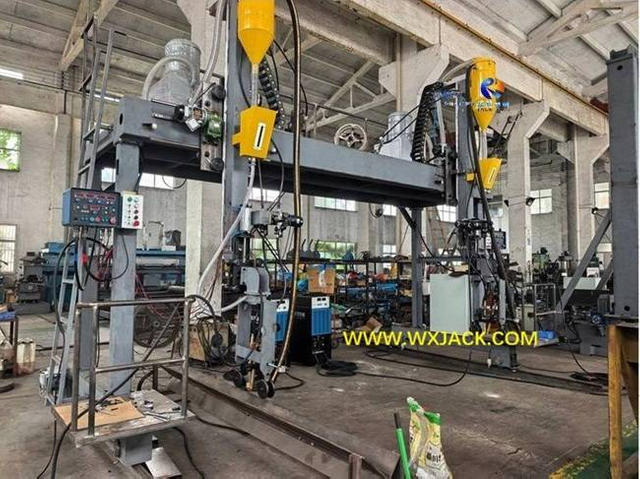 M&aacute;quina de soldadura de vigas 3 H 16