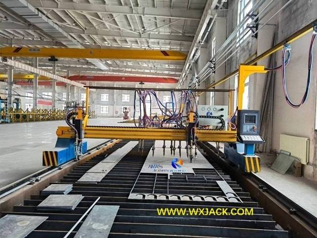 1 Máquina cortadora por llama CNC 52