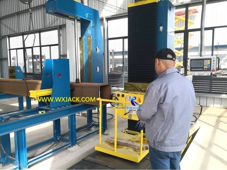 1 Fresadora frontal de viga CNC BOX H 151