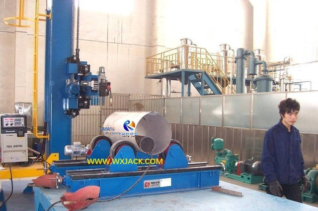 3 Manipulador de soldadura de pluma y columna central de soldadura 7 100_9354