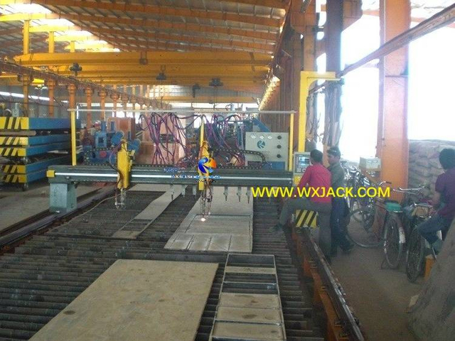 1 M&aacute;quina cortadora por llama CNC 32